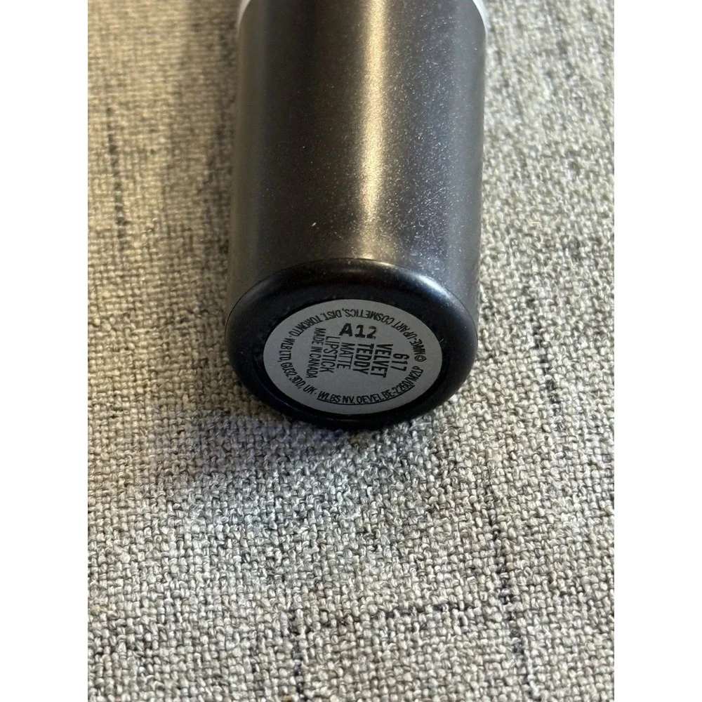 MAC Maximal Lipstick Matte - Velvet Teddy‎ #617 - Full Size No Box